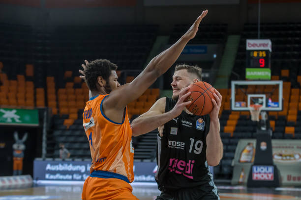 基耶萨打门 基耶萨打门