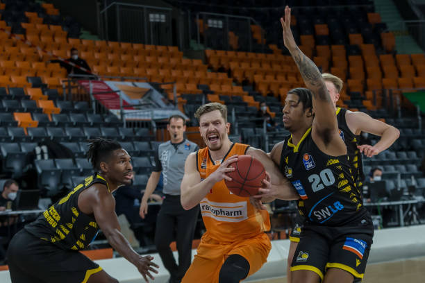 尤其是在边 尤其是在边